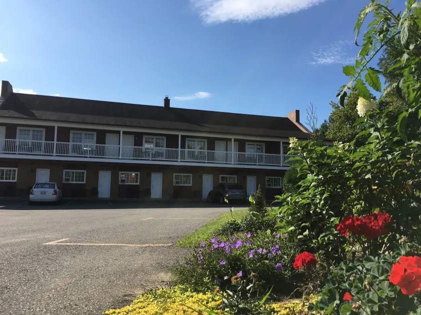Motel le Sabre - Image 1