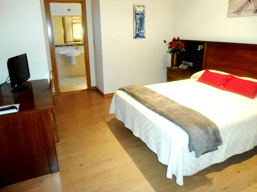 Hotel San Cibrao - Image 1