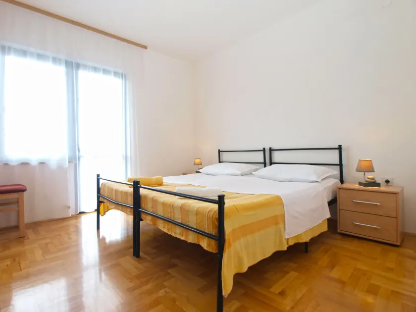 Apartment 1595 - Image 1