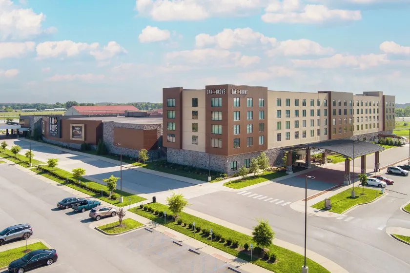 Oak Grove Racing Gaming & Hotel - Image 1