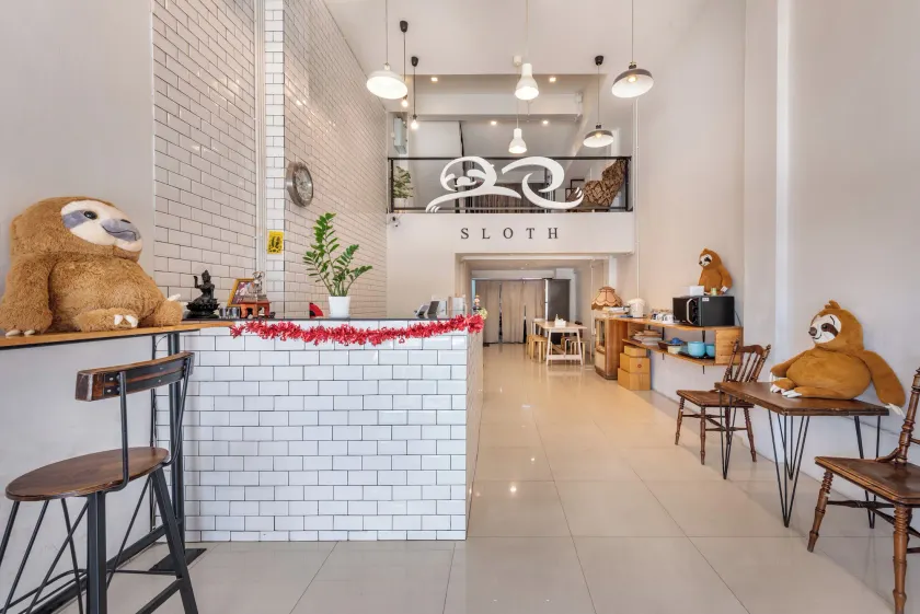 Sloth Hostel Don Mueang - Image 1