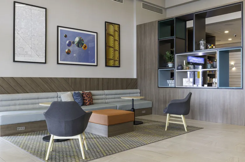 Holiday Inn Glendale - Stadium & Ent Dist by IHG - Lobby