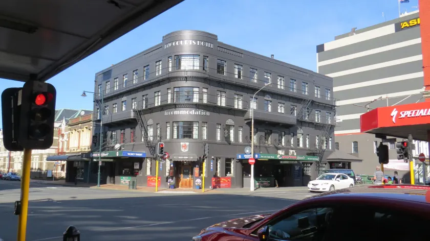 Law Courts Hotel - Image 1