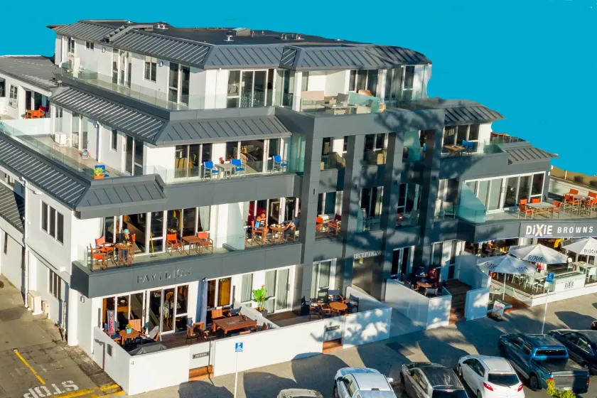 Pavilion Beachfront Apartments - Image 1