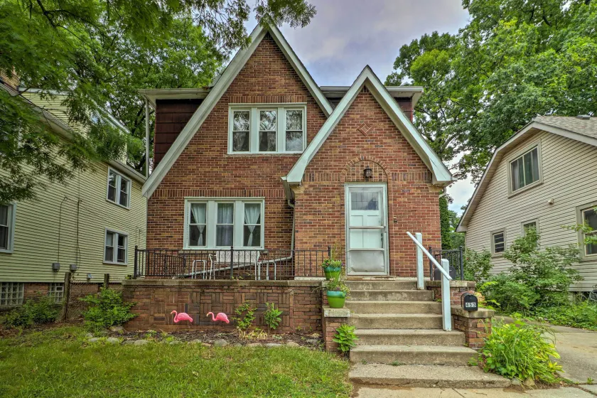 Cozy Duplex: Half Mi to Magic Bag & Woodward Ave! - Interior