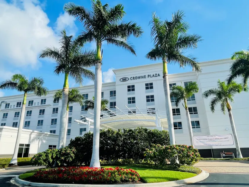 Crowne Plaza Ft Myers Gulf Coast by IHG - Image 1