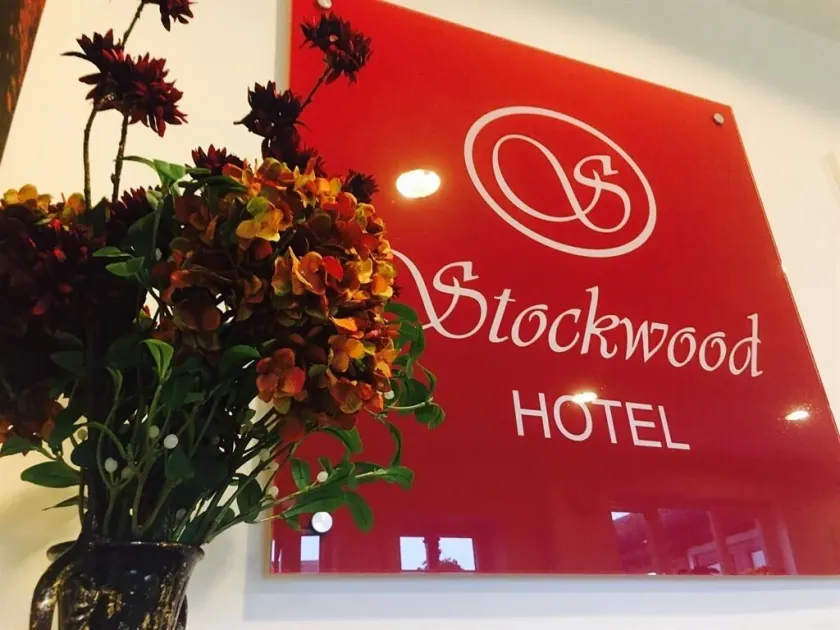 Stockwood Hotel - Luton Airport - Lobby
