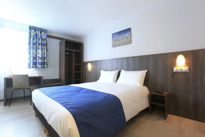 Brit Hotel Calais - Image 1