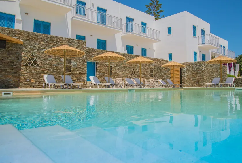 Ostria Hotel & Apartments - Image 1