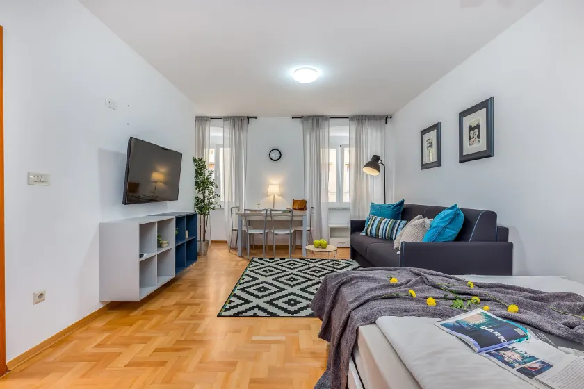 Main Street apartments - Image 1