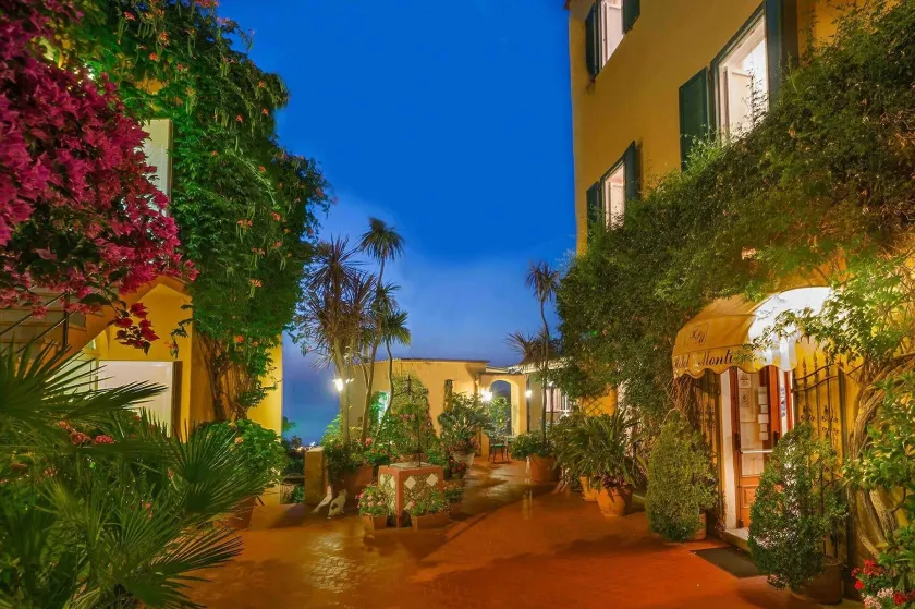 Hotel Monti - Image 1