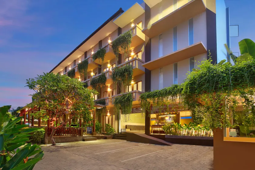 Bali Chaya Hotel Legian - Image 1