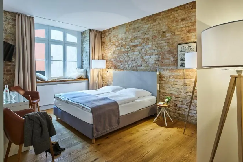 Hotel 38  - Image 1