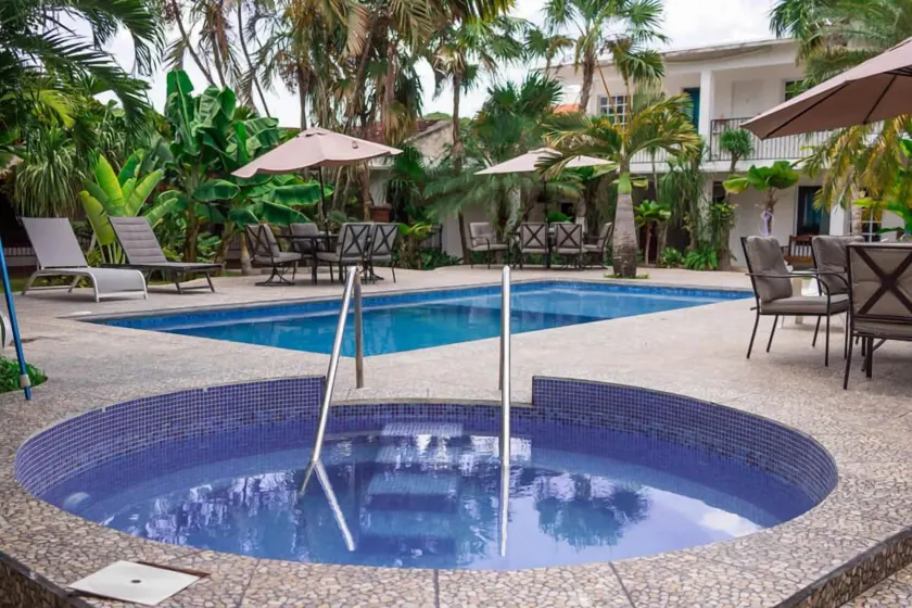 Hotel Henry Bacalar - Image 1