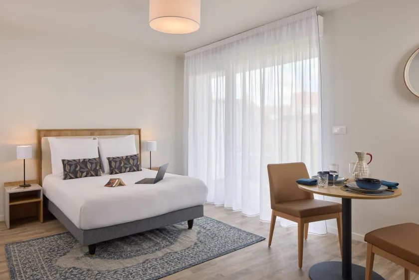Quality Aparthotel Cholet - Image 1
