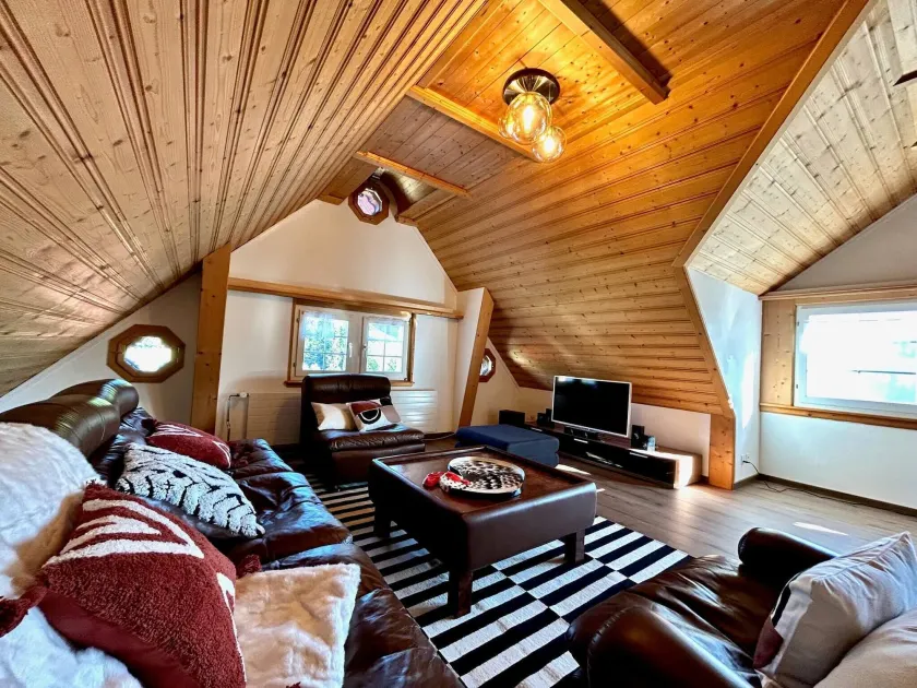 Charming Duplex Apartment - Image 1