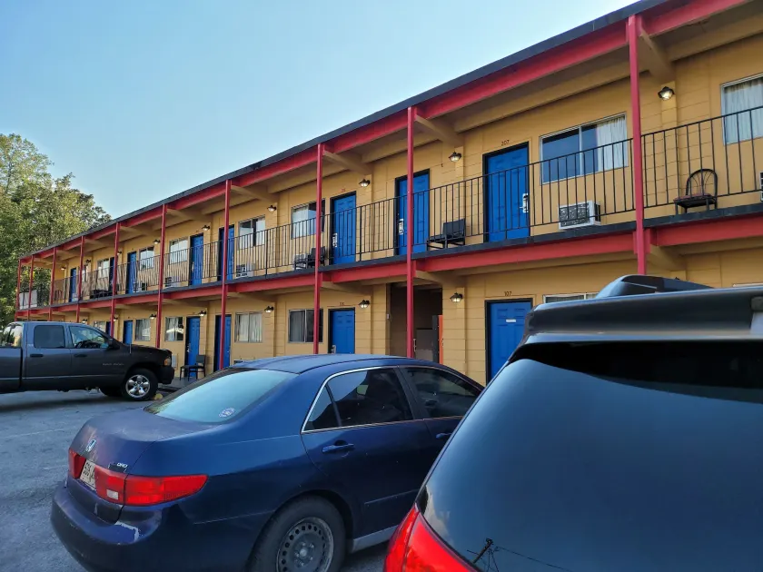 Relax Inn - Image 1