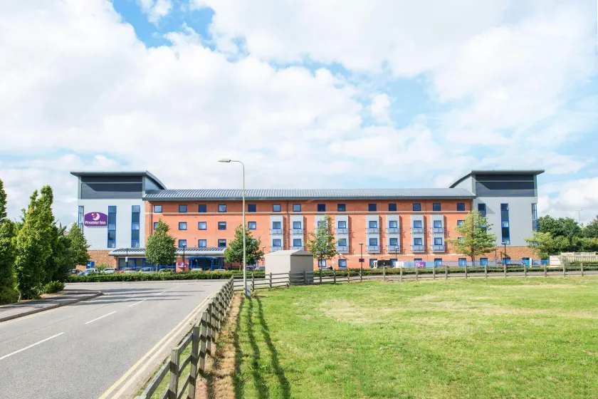 Premier Inn Banbury - M40 J11 - Image 1
