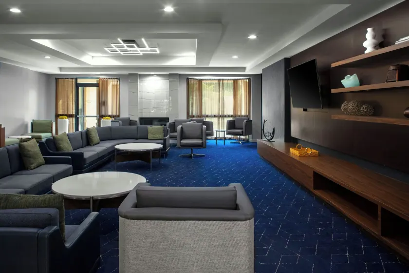 Courtyard by Marriott Richmond Northwest - Image 1