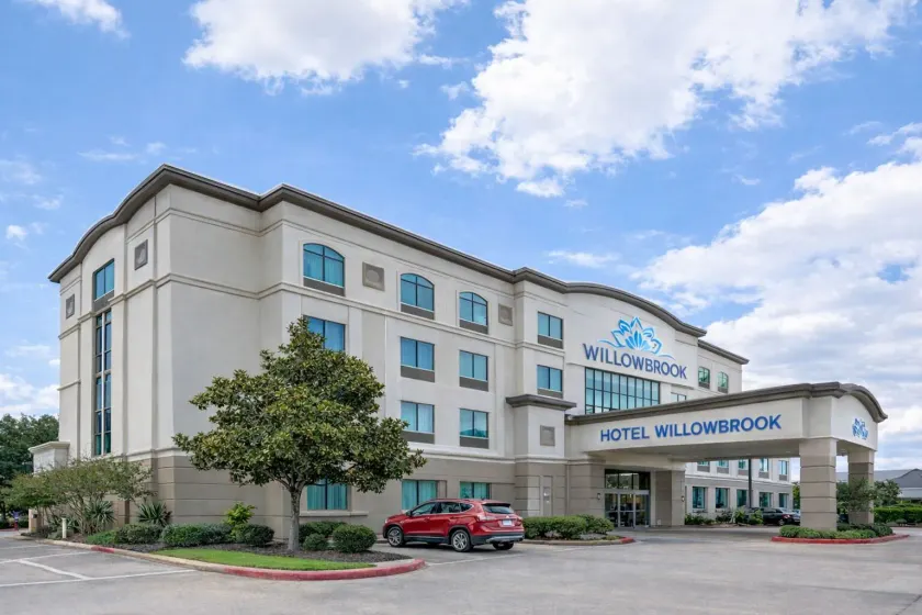Hotel Willowbrook - Image 1