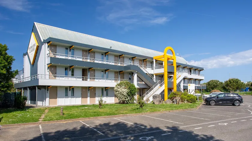Hôtel Première Classe Bayonne - Image 1