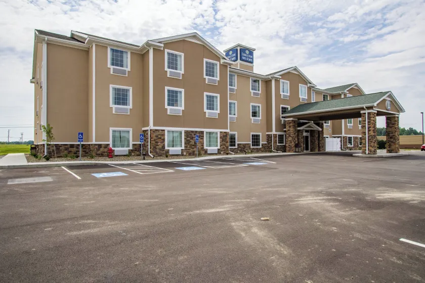 Cobblestone Hotel & Suites - Orrville - Image 1