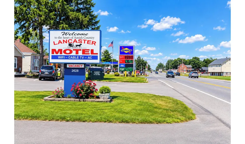 The Lancaster Motel By OYO Ronks near Paradise - Image 1