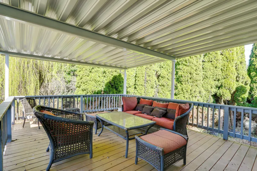 Fish, Swim & Hike: Waterfront Home in Longview! - Innenbereich