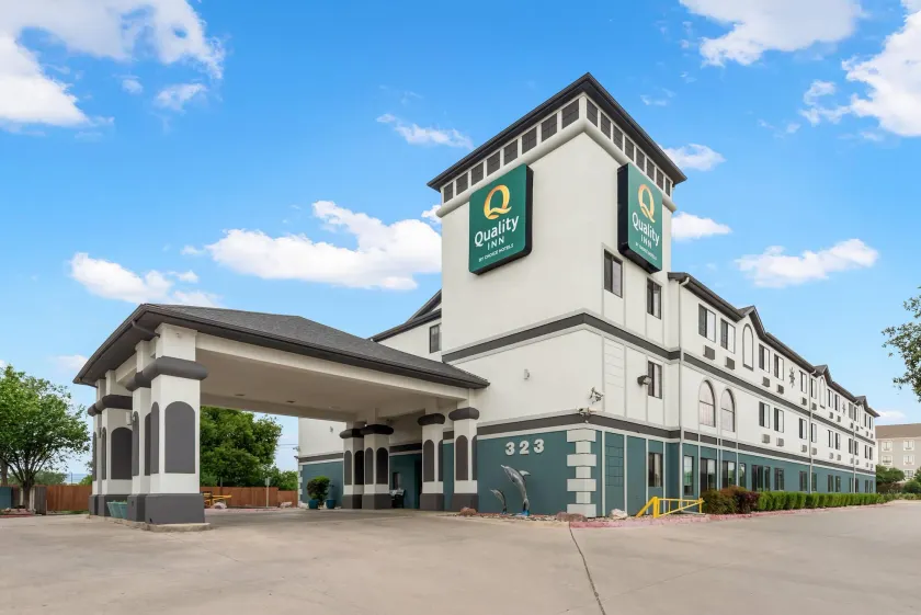 Quality Inn Near Seaworld - Lackland - Image 1