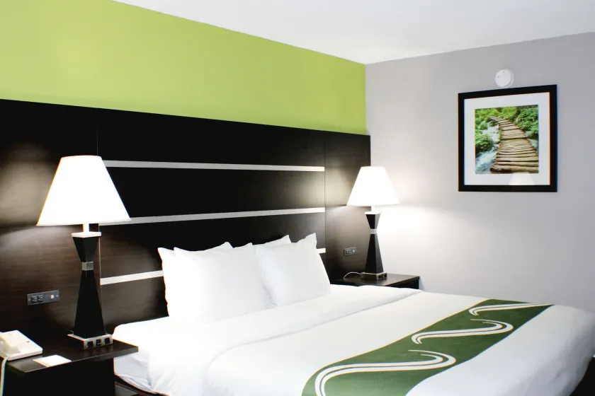 Quality Inn & Suites Bedford West - Image 1