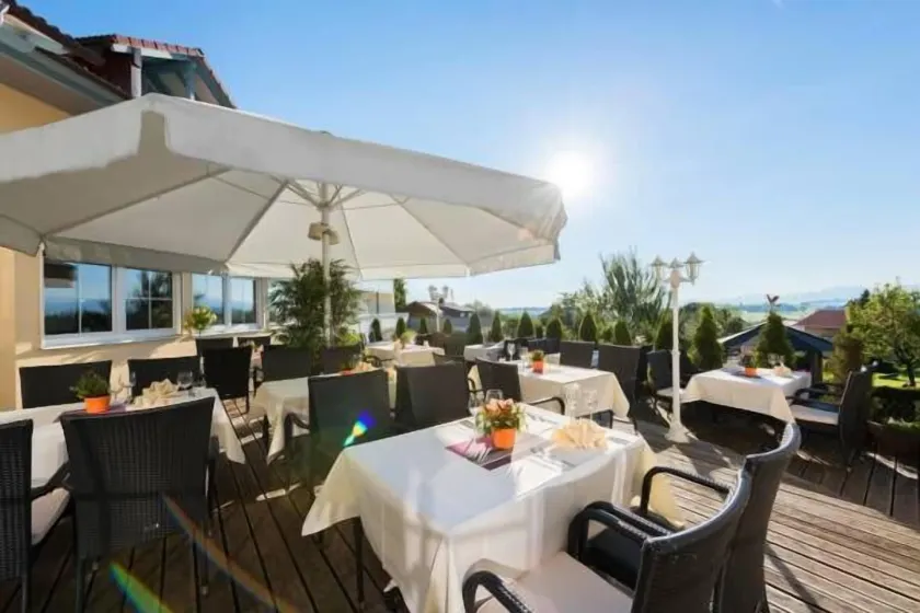 Naturhotel Am Sonnenhang - Image 1