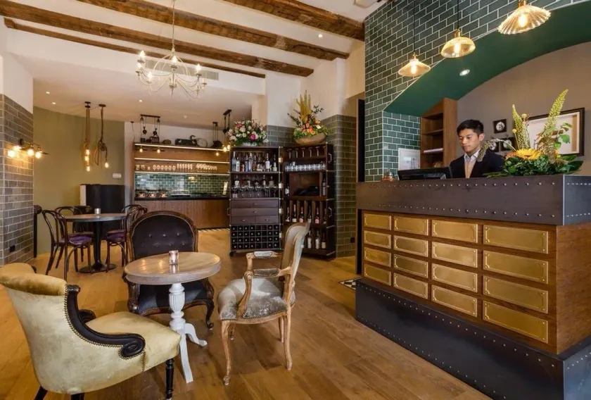 The Hendrick's Hotel - Hall