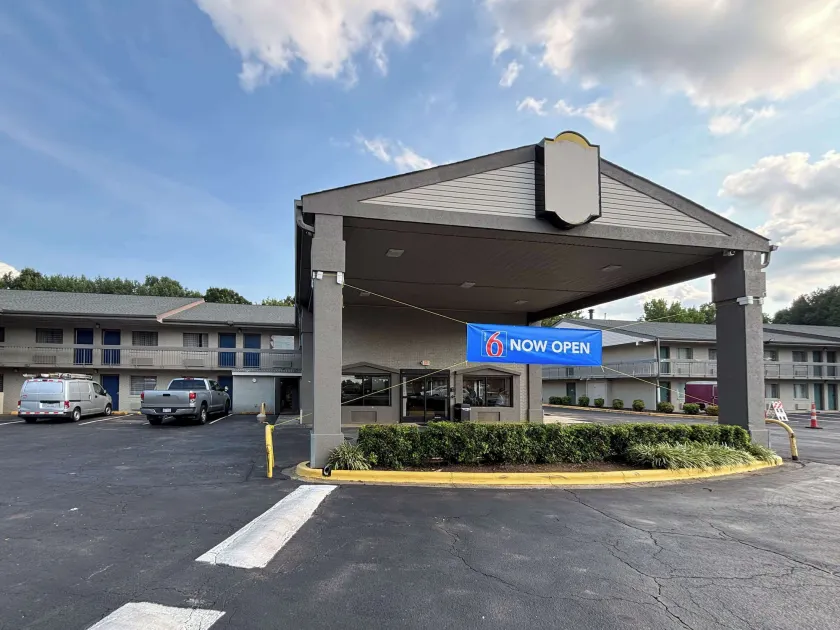 Motel 6 Charlotte, NC Northlake - Image 1