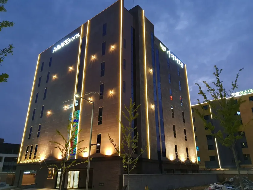 Amare Hotel - Image 1