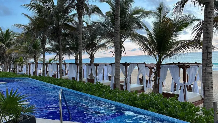 Flamingo Cancun All Inclusive - Image 1