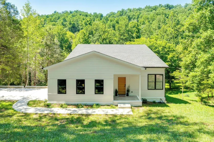 Sleek Tennessee Retreat: 2 Mi to Center Hill Lake! - Image 1