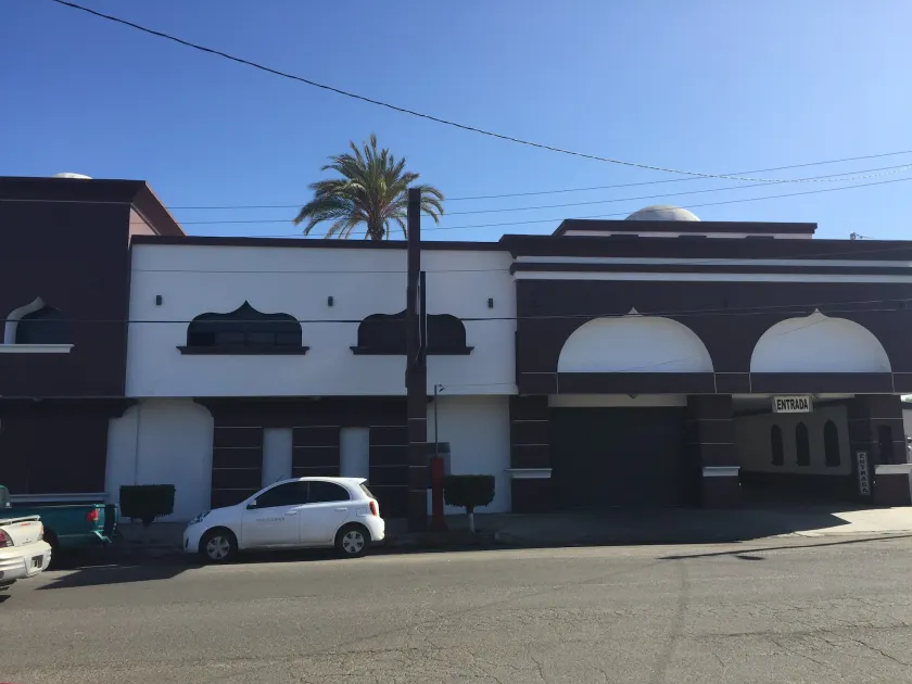 Hotel Sahara - Image 1