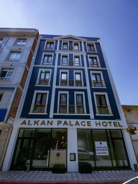Alkan Palace Hotel - Image 1
