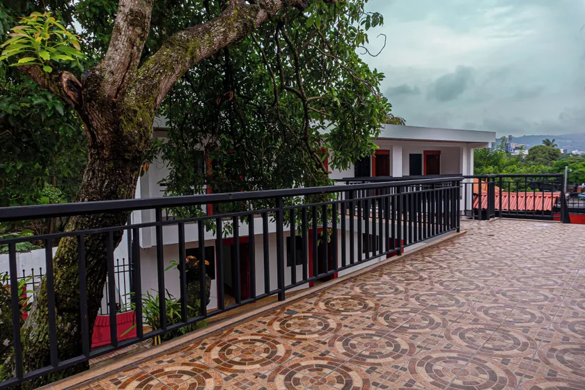 Hotel St Arthur - Image 1