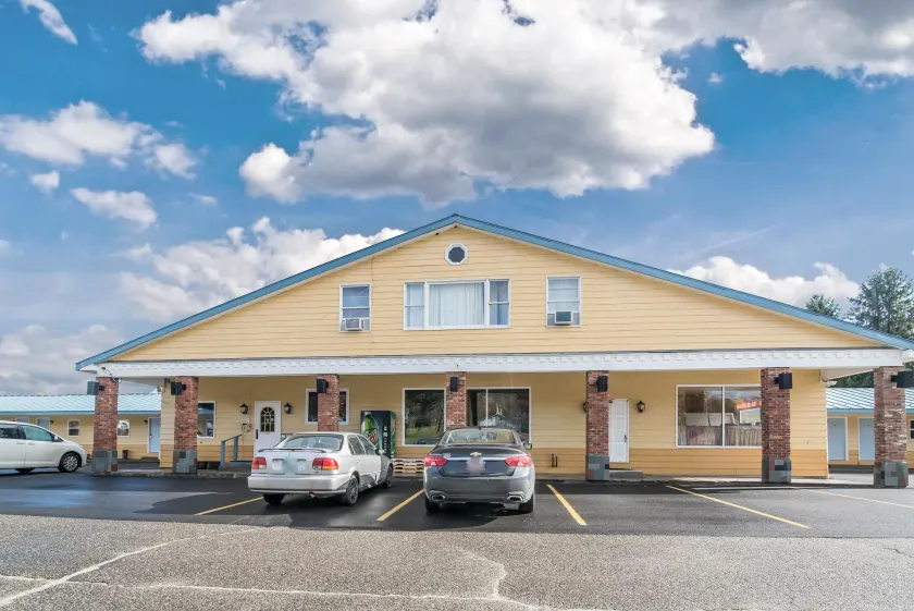 Rodeway Inn Bellows Falls - Image 1