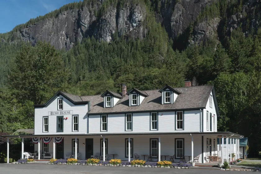 Bush House Inn - Image 1