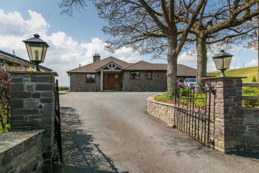 Beaconsview B&B - Image 1