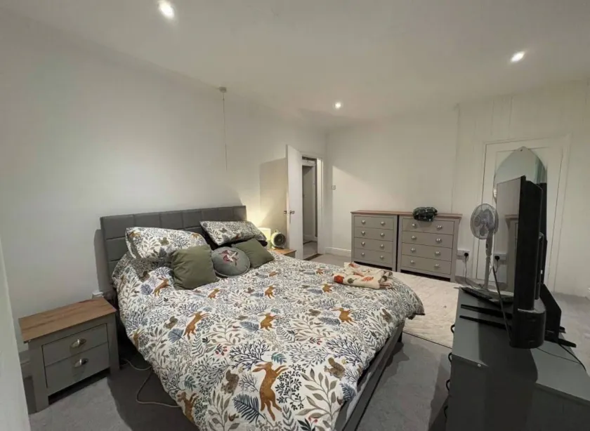 Spacious 3-Bed Terrace, Great Links - Image 1