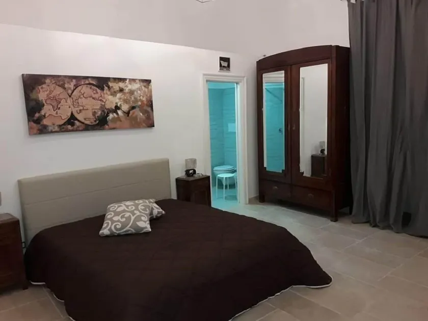 B&B Saffi - Image 1