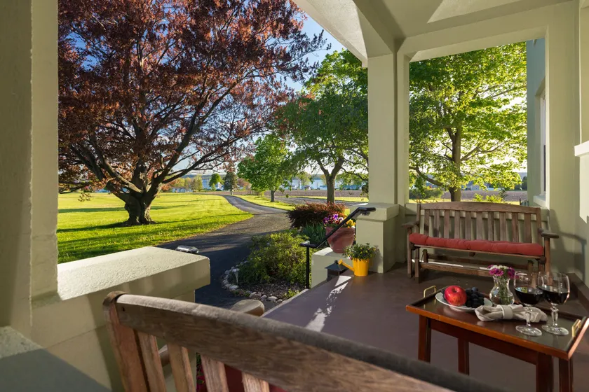 Yale Manor B&B & Yurt Glamping - Image 1
