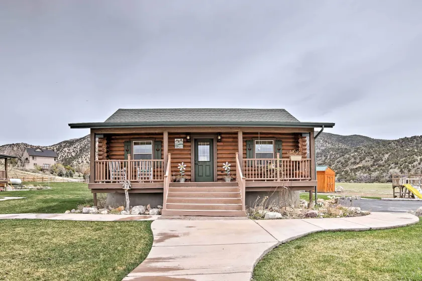 Rustic Cabin Near Palisade State Park w/ Deck! - Image 1