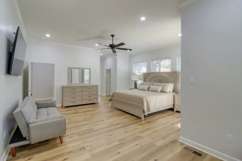 Luxury Lakefront Retreat w/ Deck & Patio! - Innvendig