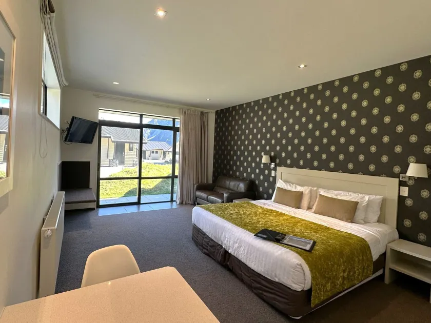 Aoraki Court Motel - Image 1