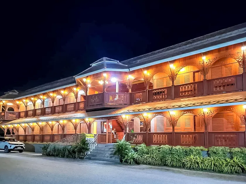 Waraporn Grand Mountain Hotel - Image 1