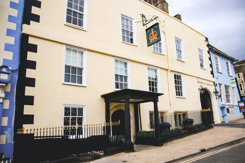 The Old Crown Coaching Inn - Image 1
